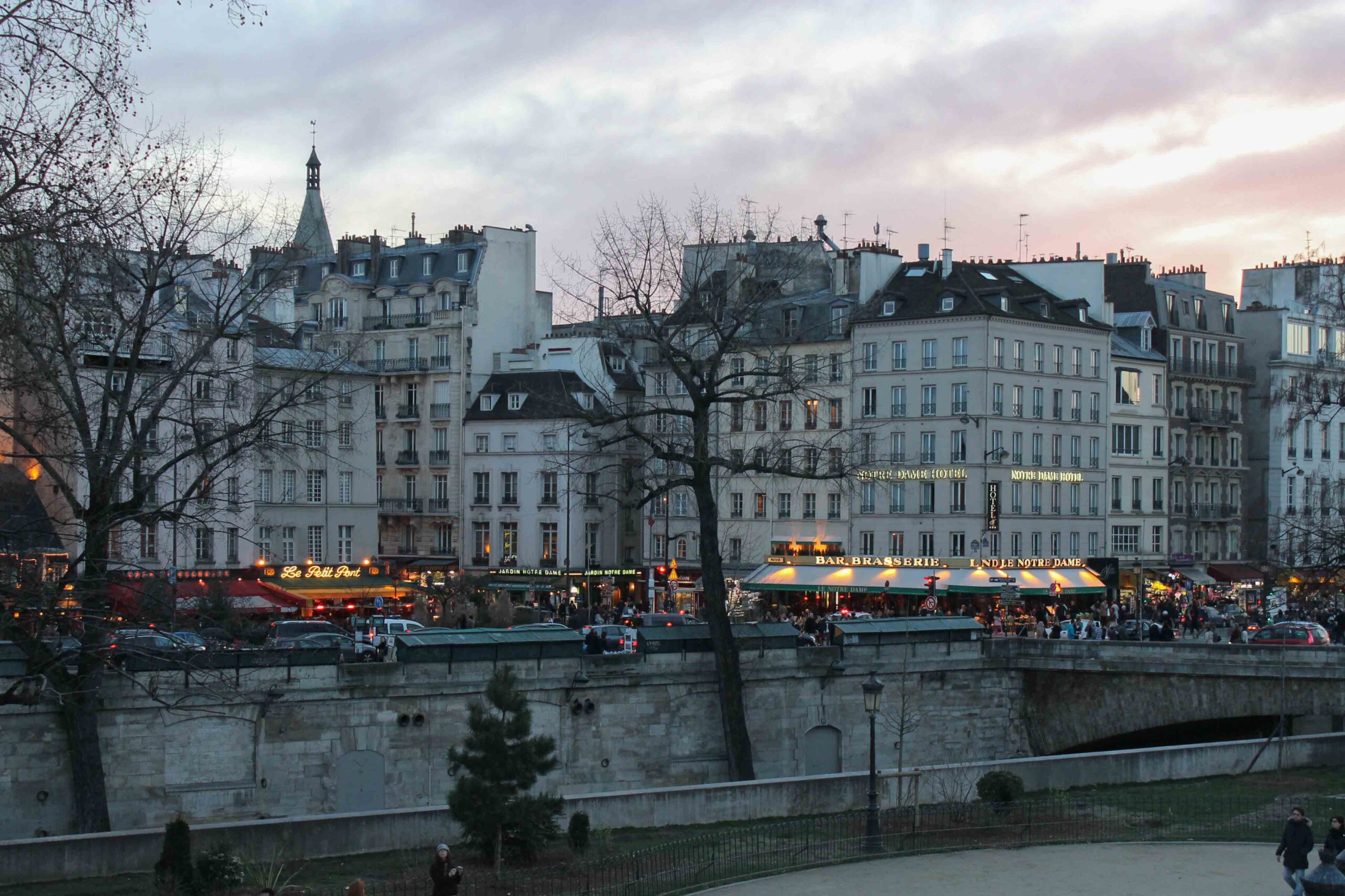 The Left Bank of Paris comes alive after sunset