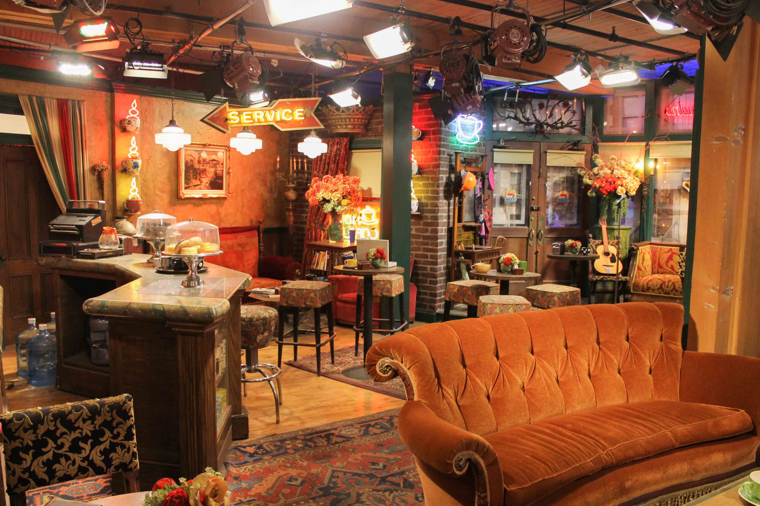 Set of Central Perk from Friends, Warner Brothers Studio Tour, Los Angeles, California