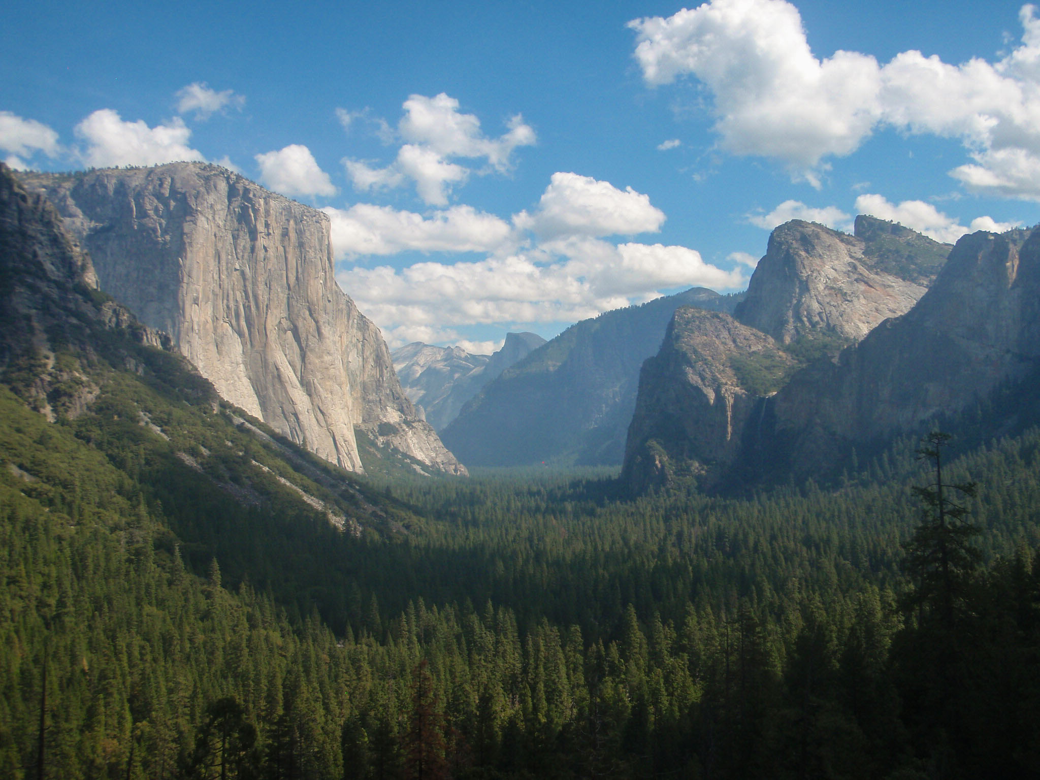 The view from Tunnel View, another great photo spot in Yosemite National Park