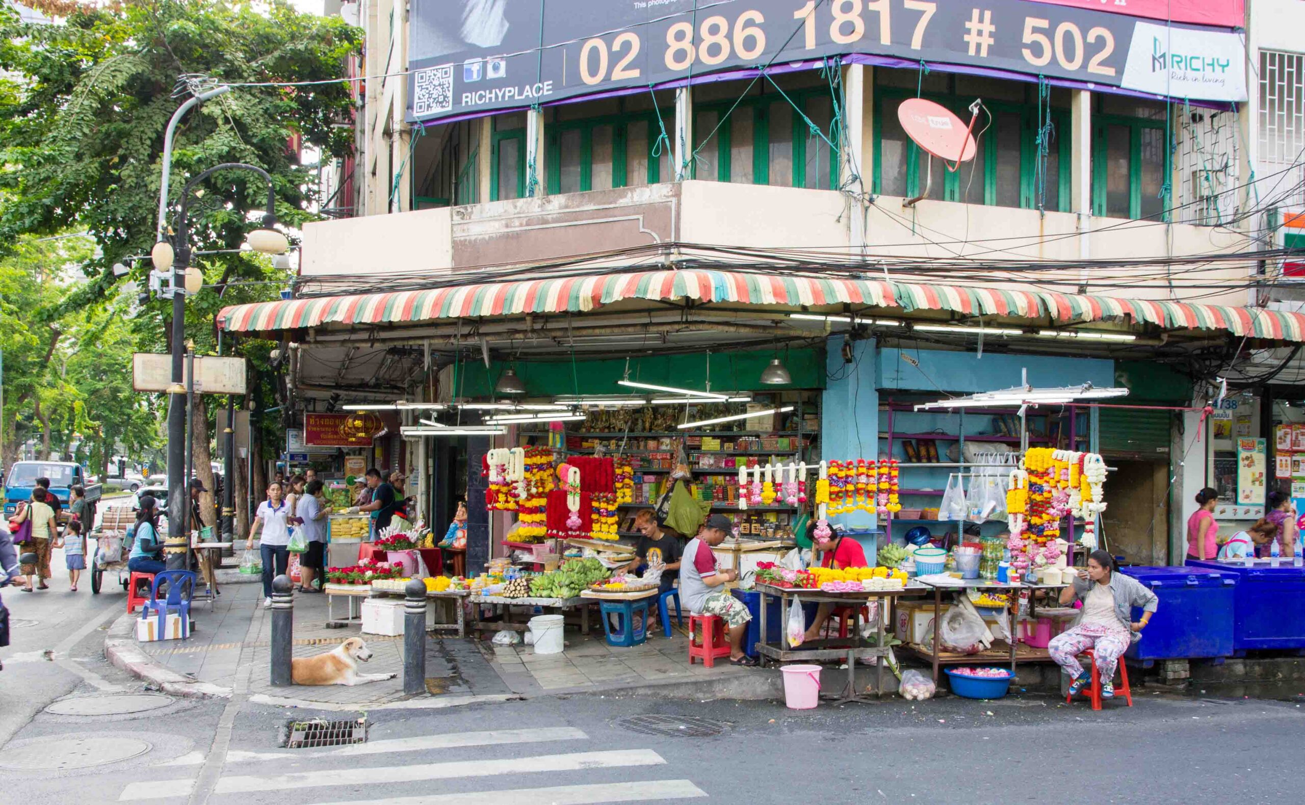 Flower vendors in Bangkok