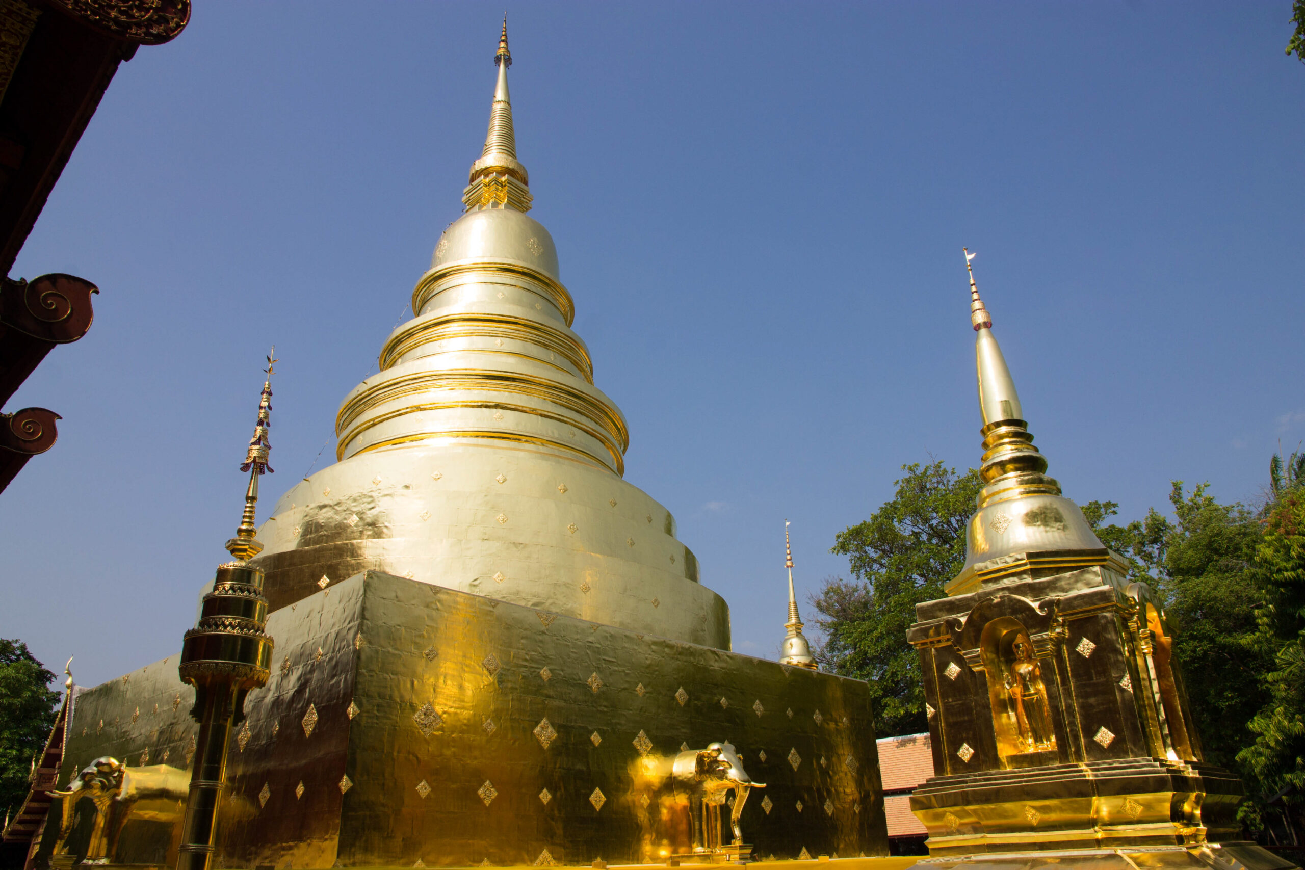 Golden chedis at Wat Phra Singh