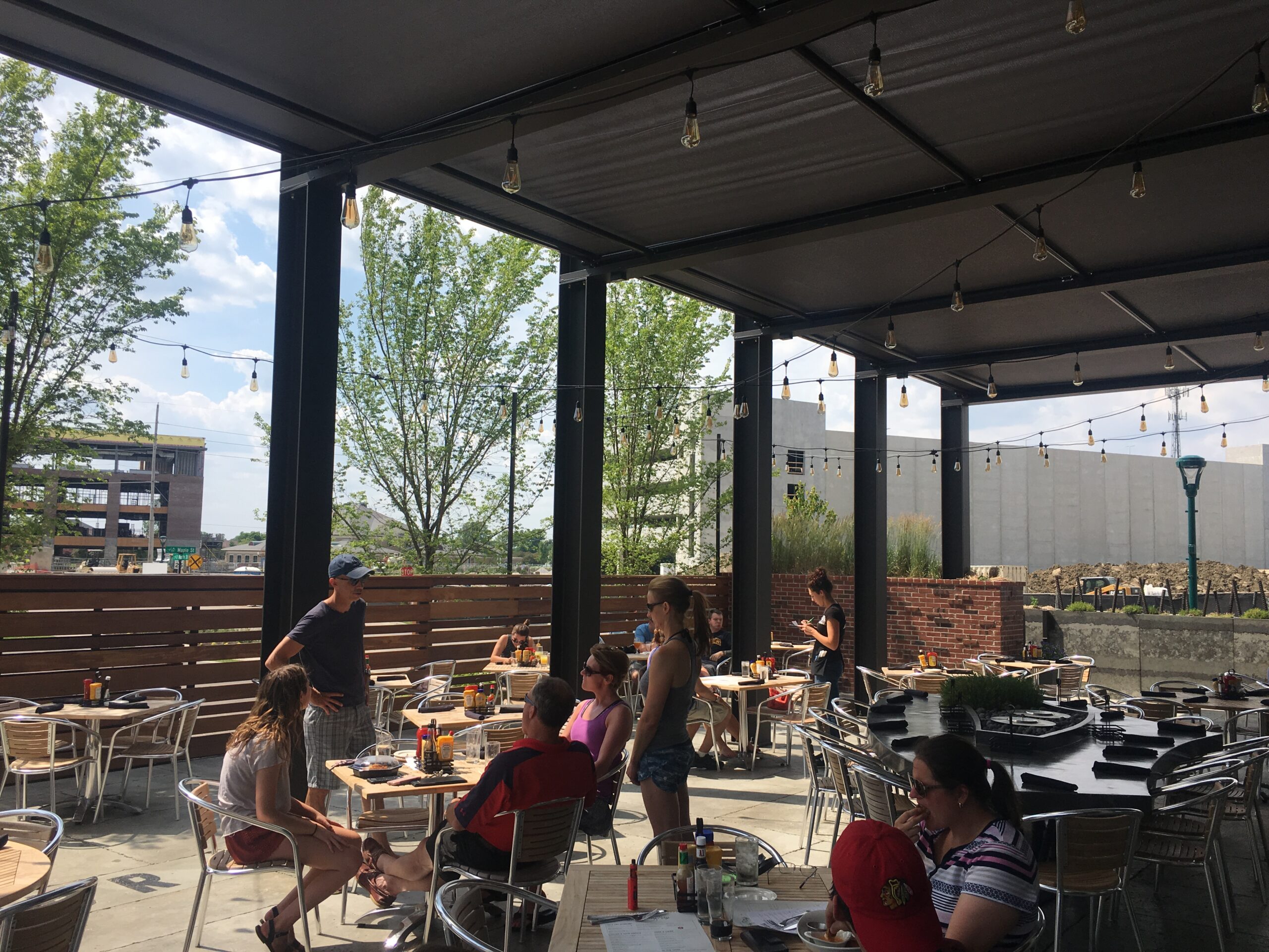 The pet-friendly patio at Four Day Ray Brewing in Hamilton County Indiana