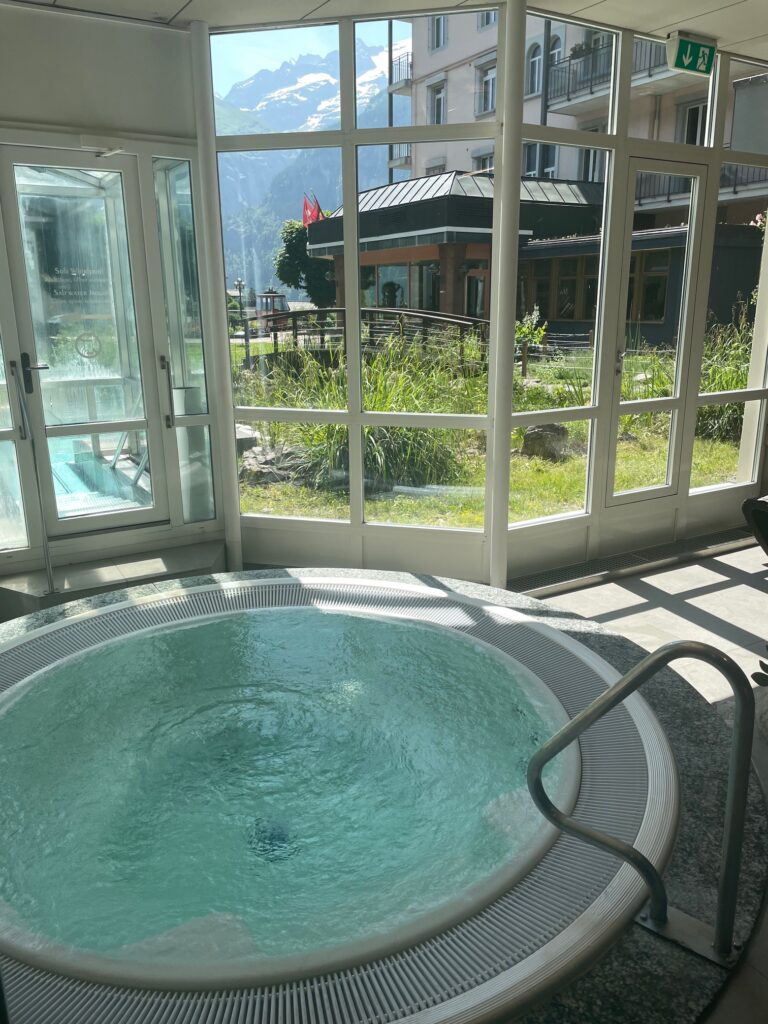 Pool and spa area at Hotel Belvedere
